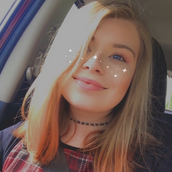 Meet your Posher, Rachel - Picture 1 of 1